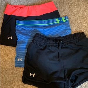 Bundle size small under armour shorts